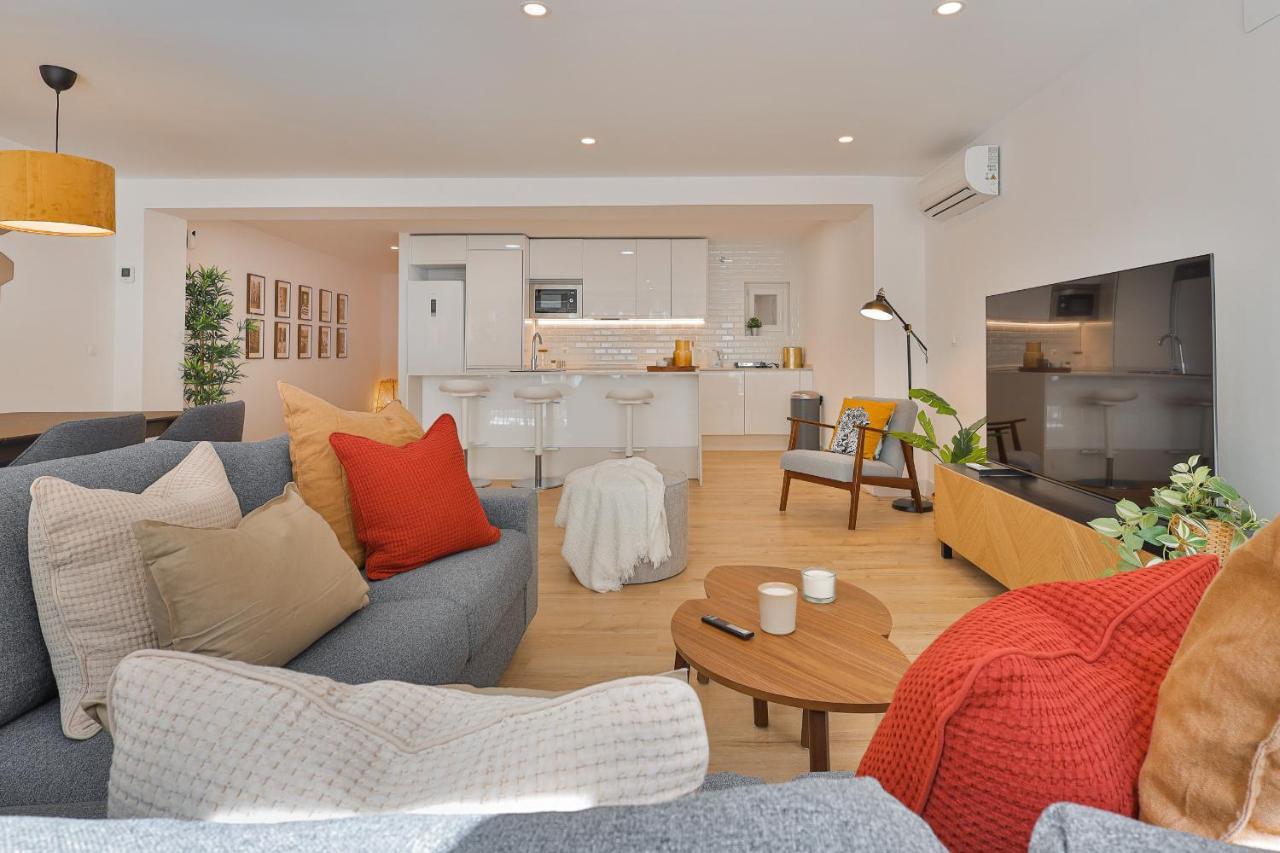 C26 Gorgeous 4 Bdrm In Plaza Uncibay Lejlighed